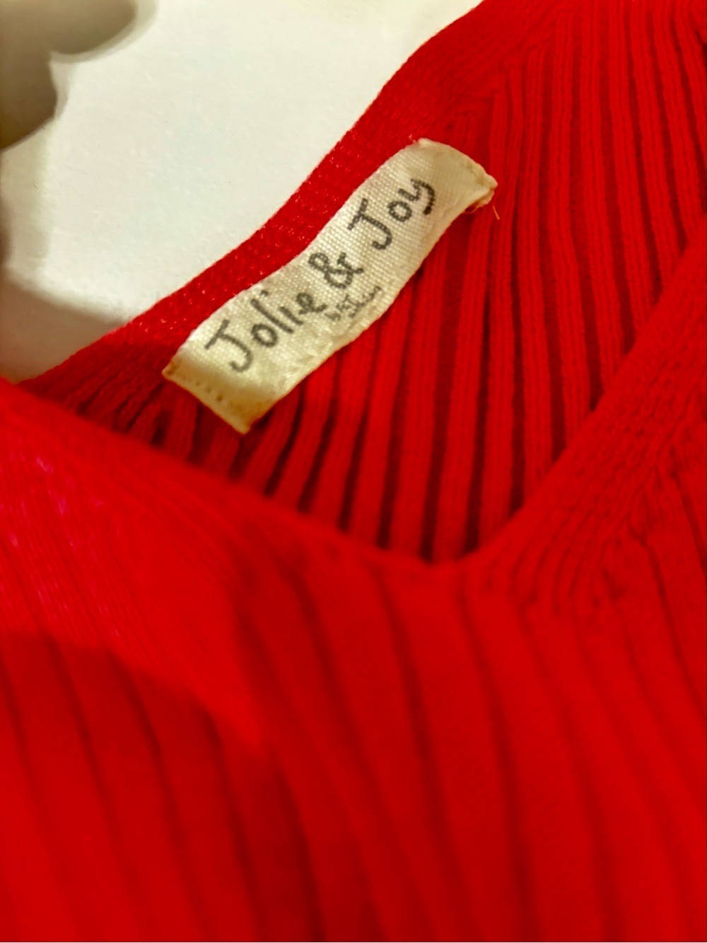 Cropped Pink Ribbed V-Neck Tank Top - Picture 6 of 7